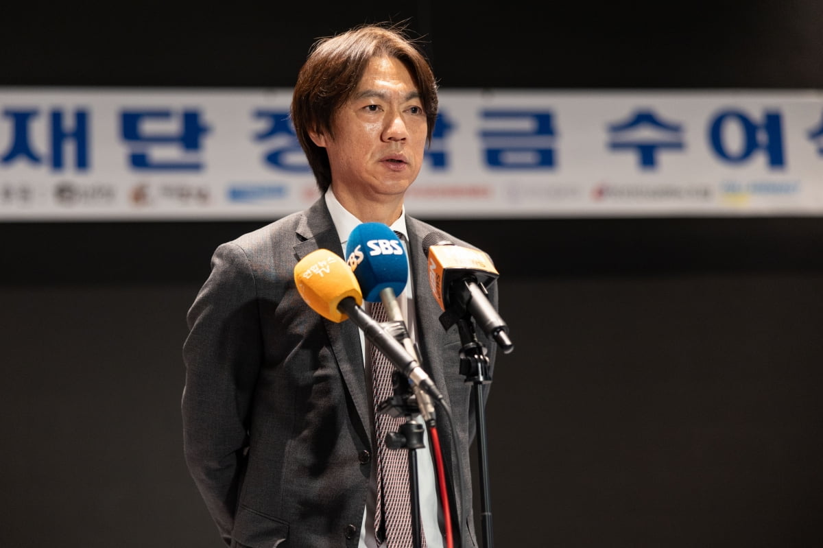 拉斯帕尔马斯vs赫罗纳全场数据：射门数12-8，射正数3-3