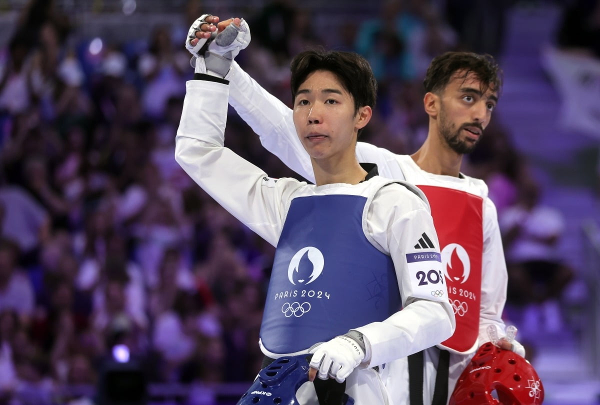 韩媒：韩国小将梁民革可能在1月足总杯第三轮完成热刺首秀