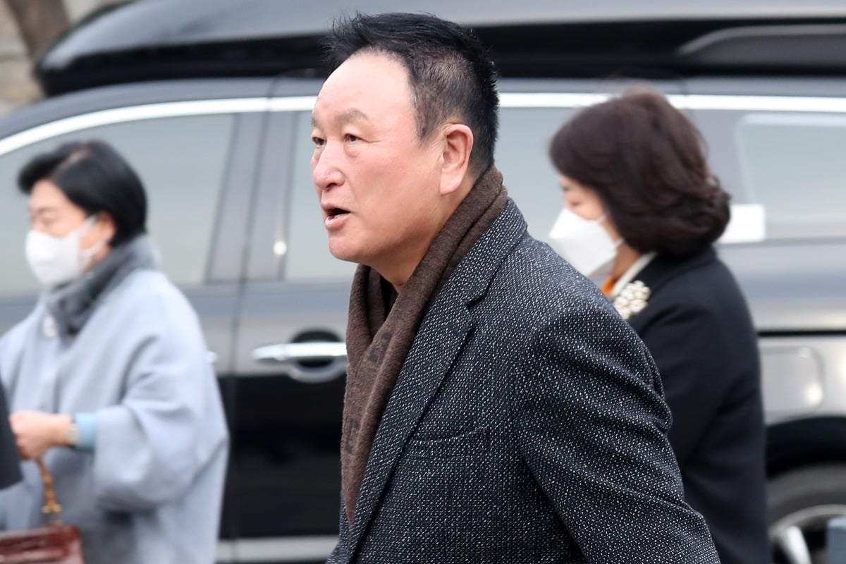 逆转失败！勇士五虎74+33，亚历35+9，火箭收大礼，西部第二易主