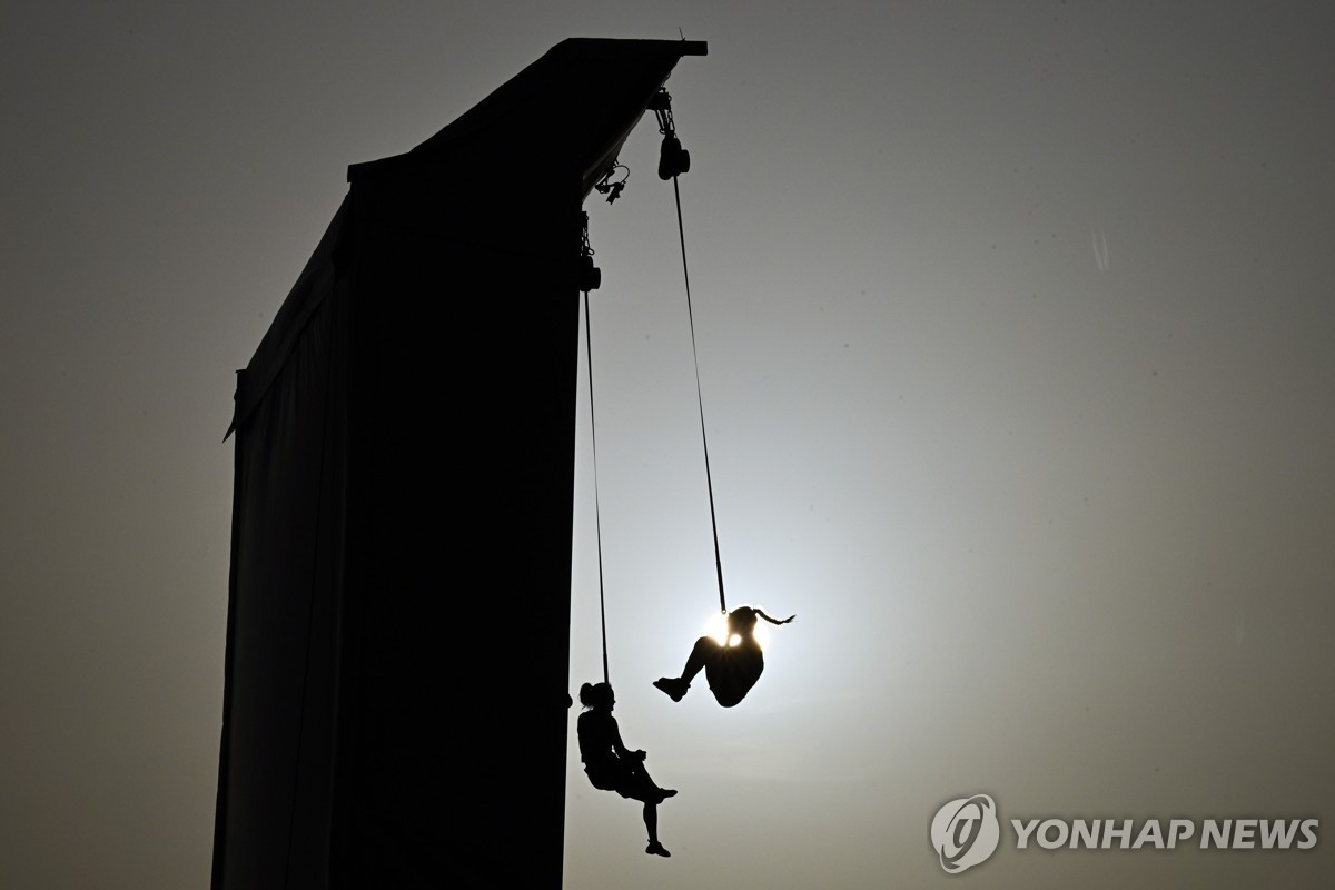 曼晚：弗格森于当地时间周一参加了曼联管理层的会议