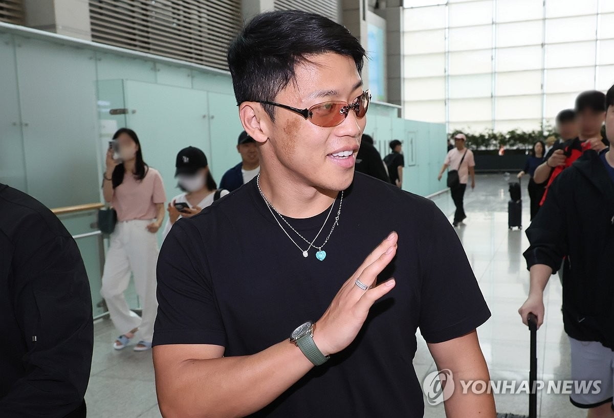 斯基拉：前罗马前锋阿费纳-吉安租借尤文，将为尤文新一代效力
